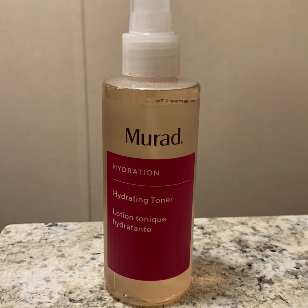Hydrating Toner. View 2